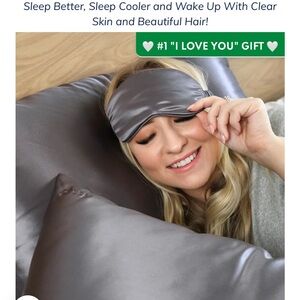 Blissy Mulberry Silk Pillowcase in Charcoal. Standard